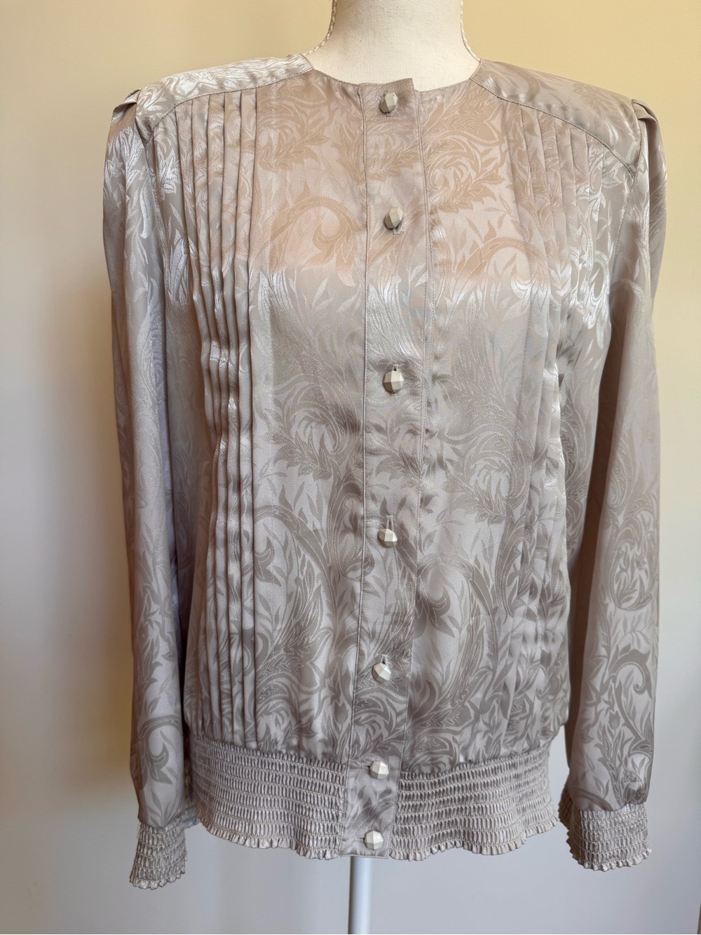 Women's Button-Front Jacquard Blouse in Light Taupe